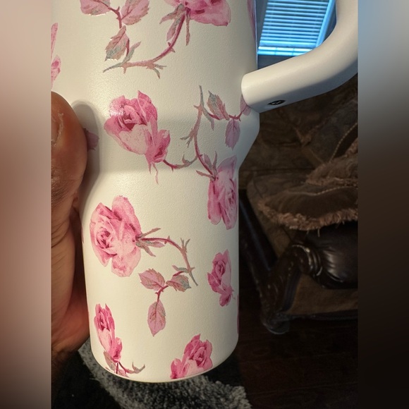 Love Shack Fancy x Stanley Ribbon Rosa 40oz Quencher - Picture 12 of 16